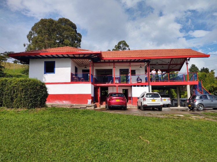 Nogales, Vereda el Jardín, Neira